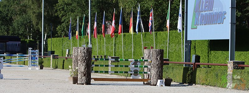 Springparcours in der Sand-Arena